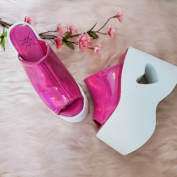 NWOB Heart Cutout Chunky Platform Mules - Picture 2 of 7